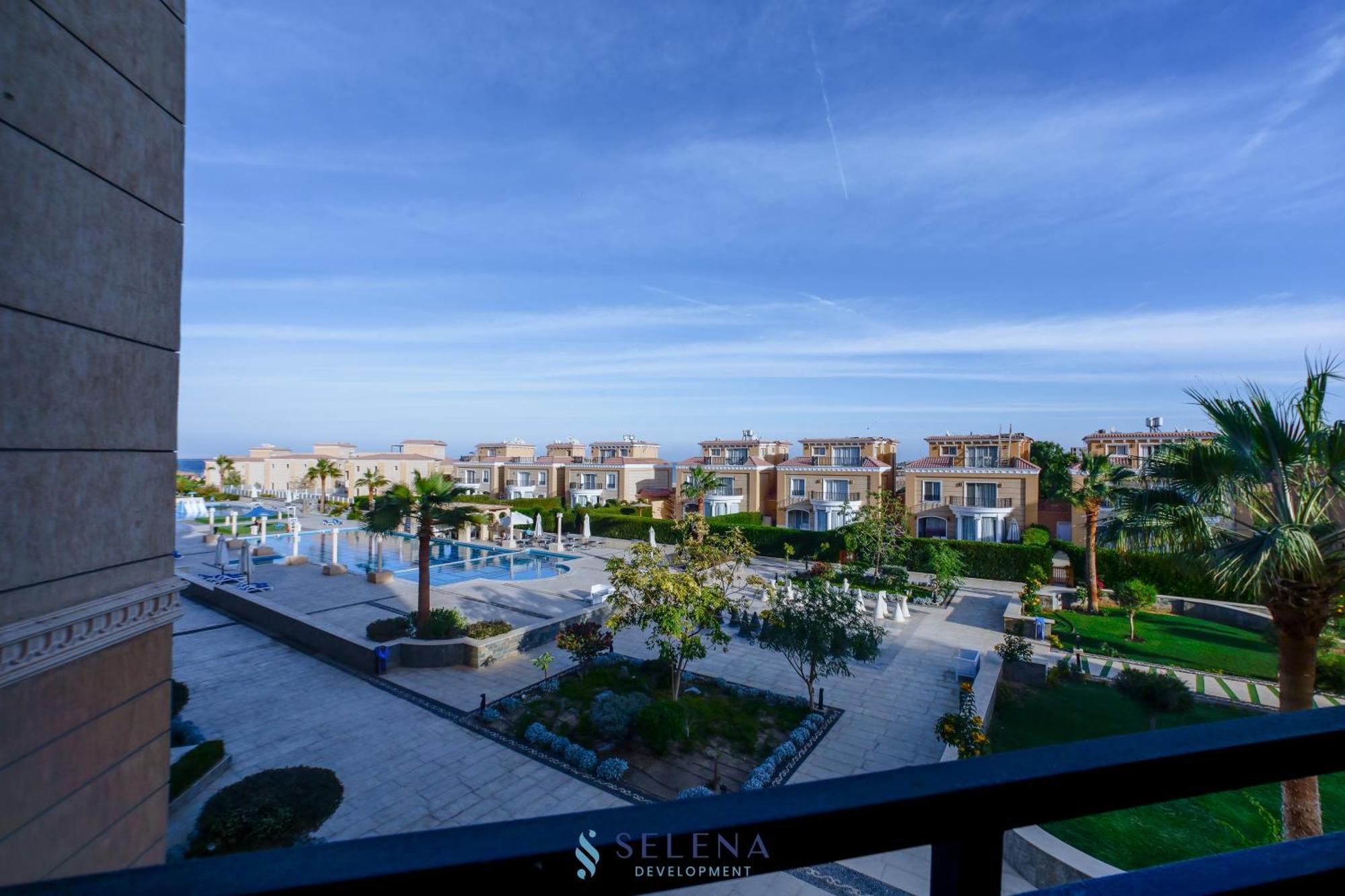 Selena Bay & Club *